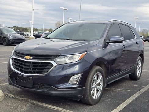Used 2019 Chevrolet Equinox LT image 3