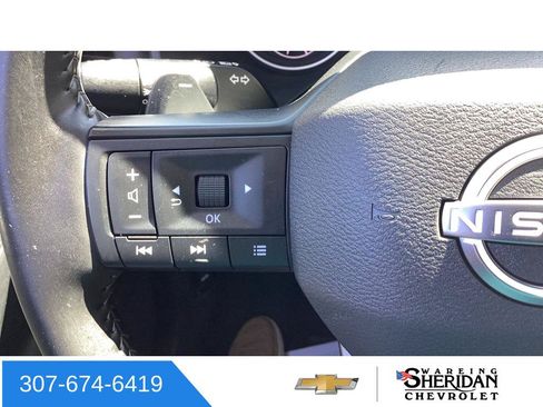 Used 2025 Nissan Rogue SV AWD/4WD image 16