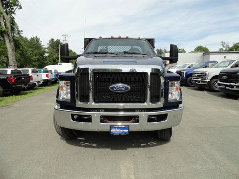 Used 2017 Ford F650 2WD Regular Cab Super Duty image 2