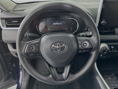 Certified 2025 Toyota RAV4 XLE AWD/4WD image 17