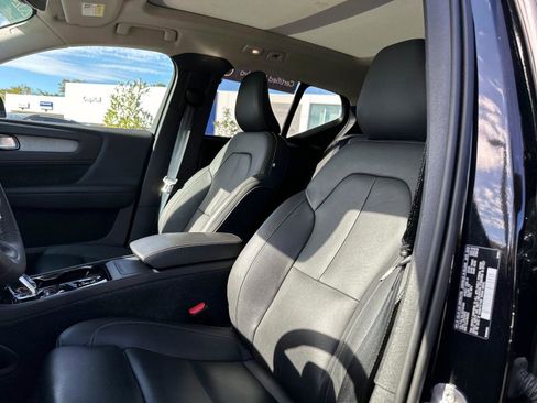 Certified 2024 Volvo XC40 B5 Plus image 20