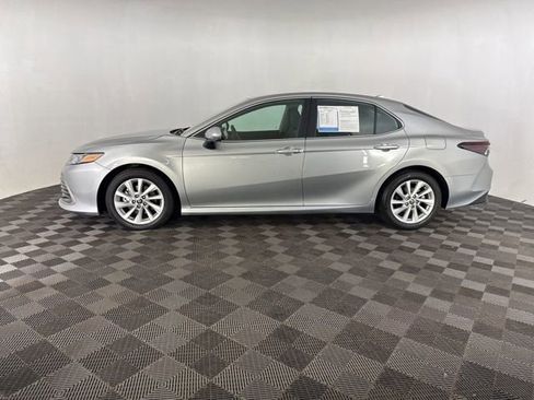 Used 2024 Toyota Camry LE image 5