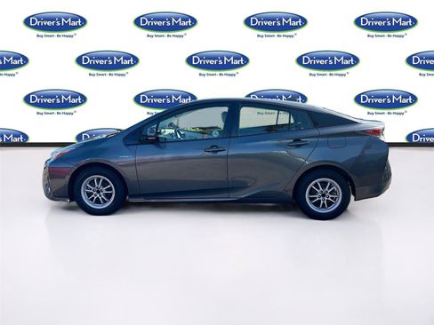 Used 2018 Toyota Prius Two w/ Prius Two Safety Plus Package FWD image 4