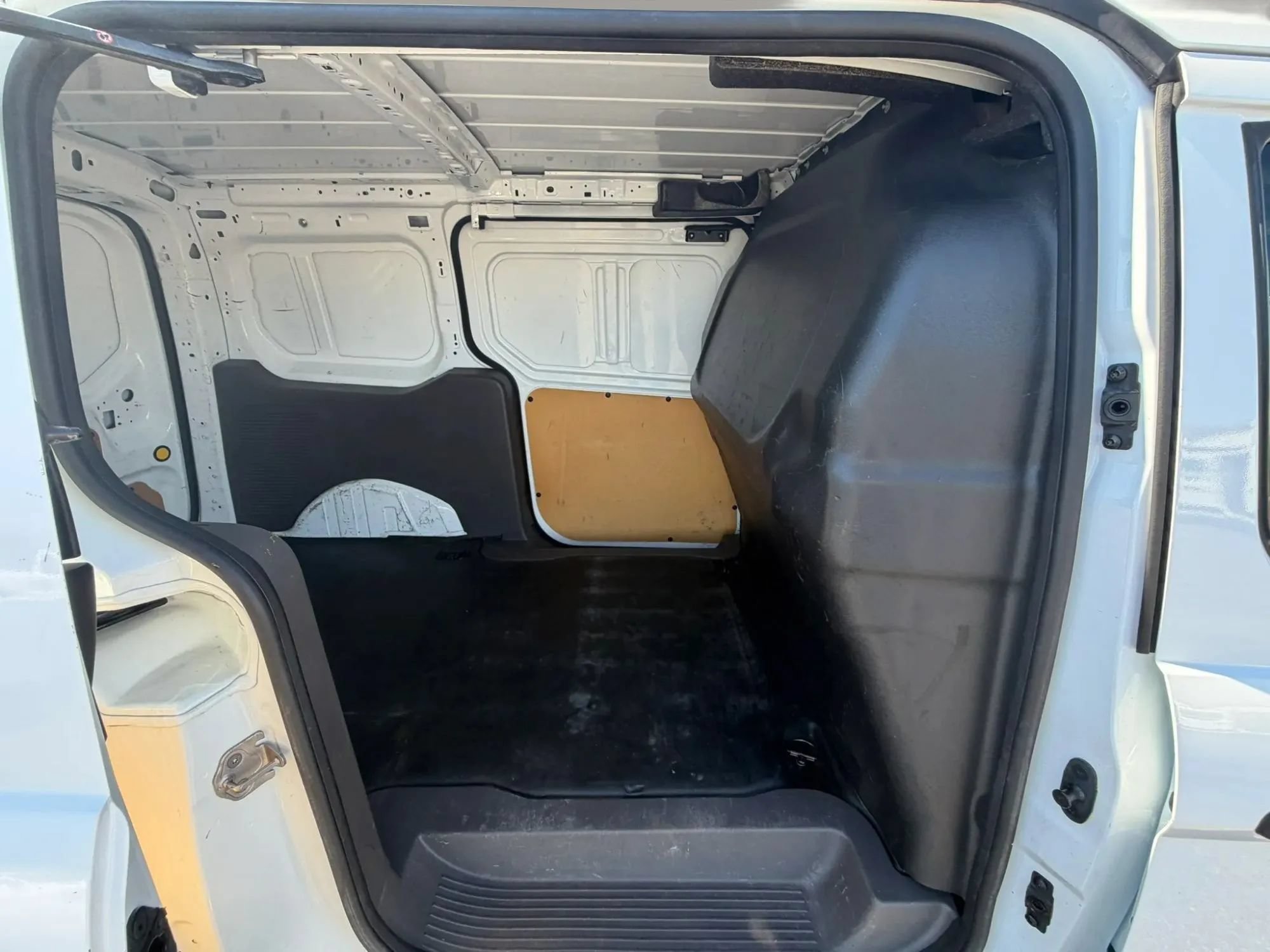 Used 2022 Ford Transit Connect XL FWD image 14