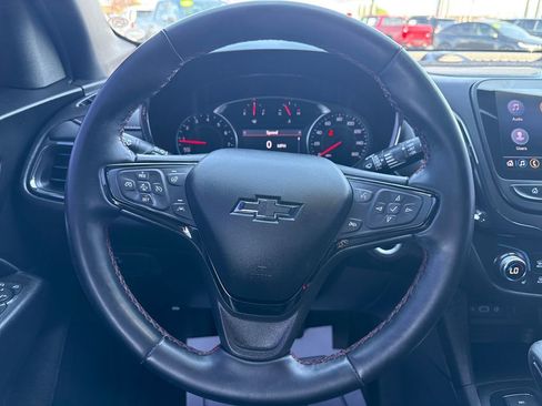 Used 2023 Chevrolet Equinox RS w/ RS Leather Package AWD/4WD image 18