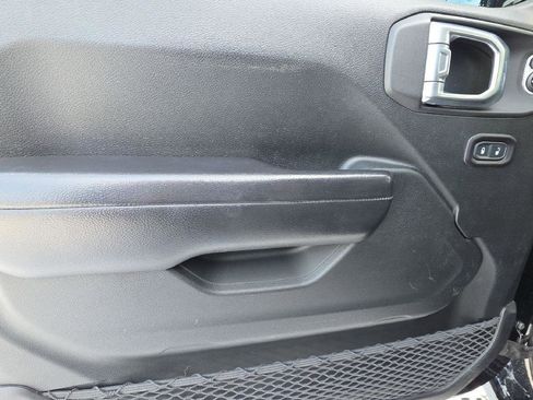 Used 2020 Jeep Wrangler Unlimited Sport S image 25