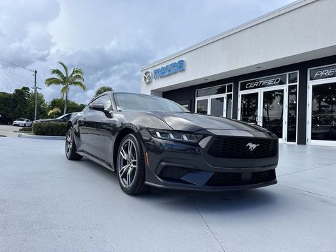 Used 2024 Ford Mustang Coupe RWD image 30