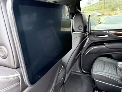 Used 2024 Cadillac Escalade Sport Platinum w/ LPO, ONYX Package image 30