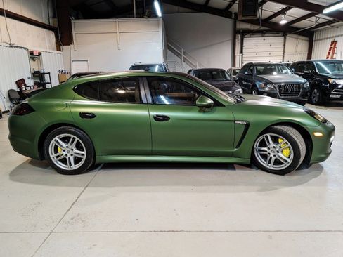 Used 2011 Porsche Panamera 4S image 8