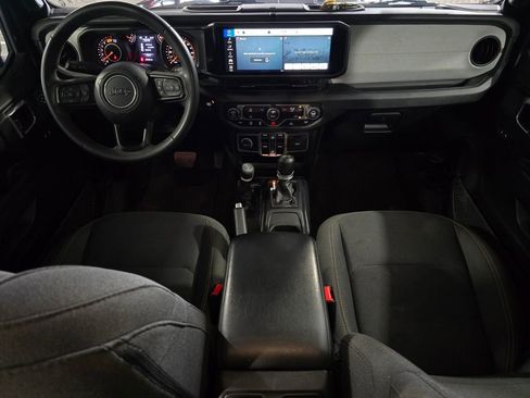 Used 2024 Jeep Wrangler Unlimited Sport AWD/4WD image 30