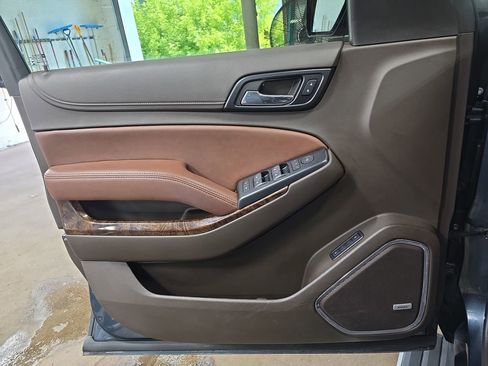 Used 2020 Chevrolet Tahoe Premier AWD/4WD image 26