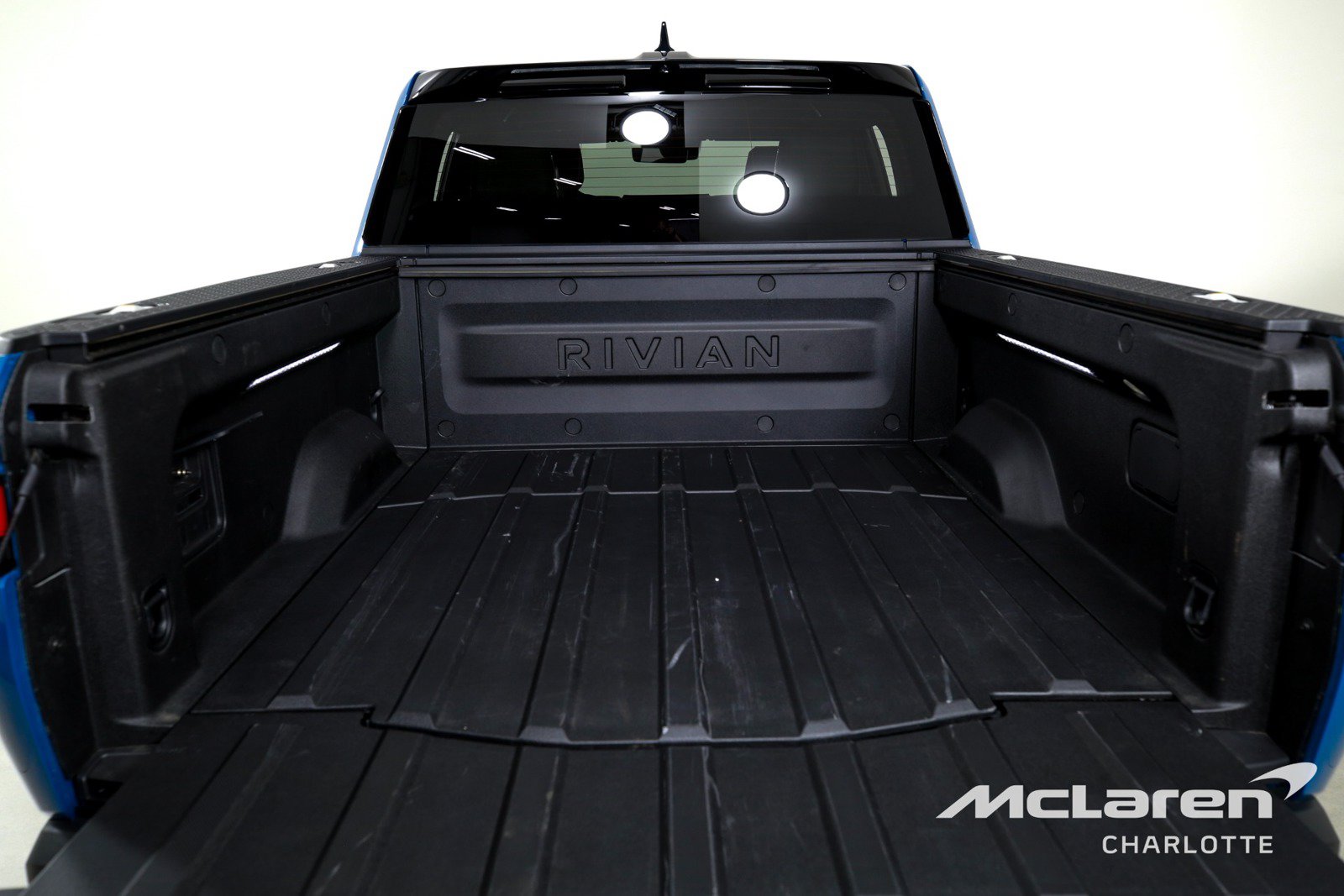 Used 2026 Rivian R1T Adventure Dual AWD/4WD image 32