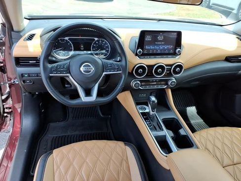 Used 2023 Nissan Sentra SV w/ SV Premium Package FWD image 7