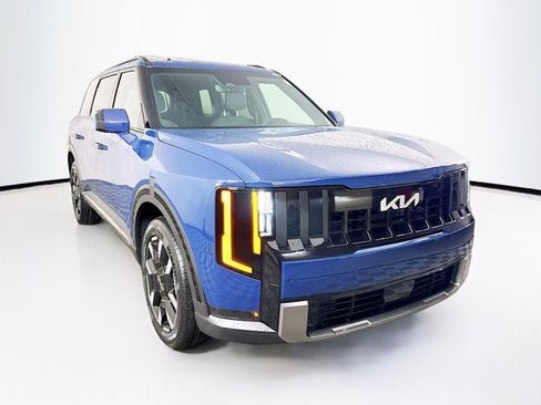 New 2027 Kia Telluride S image 3