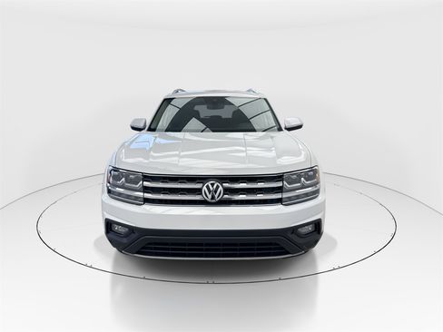 Used 2018 Volkswagen Atlas SE image 3