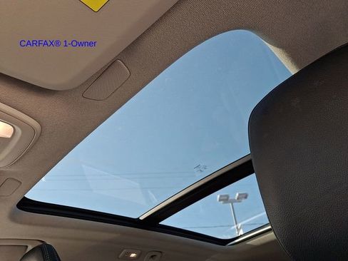 Certified 2023 Volvo XC40 B5 Plus w/ Protection Package Premier image 17