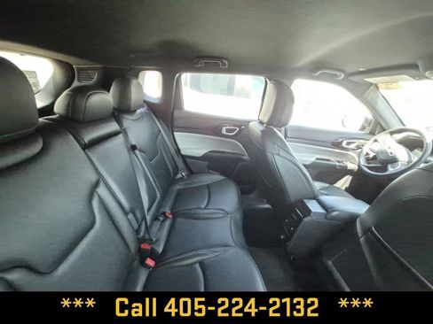 Used 2025 Jeep Compass Limited AWD/4WD image 21