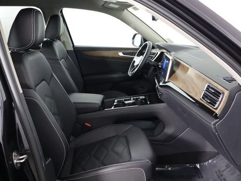 Used 2026 Volkswagen Atlas SE FWD image 18