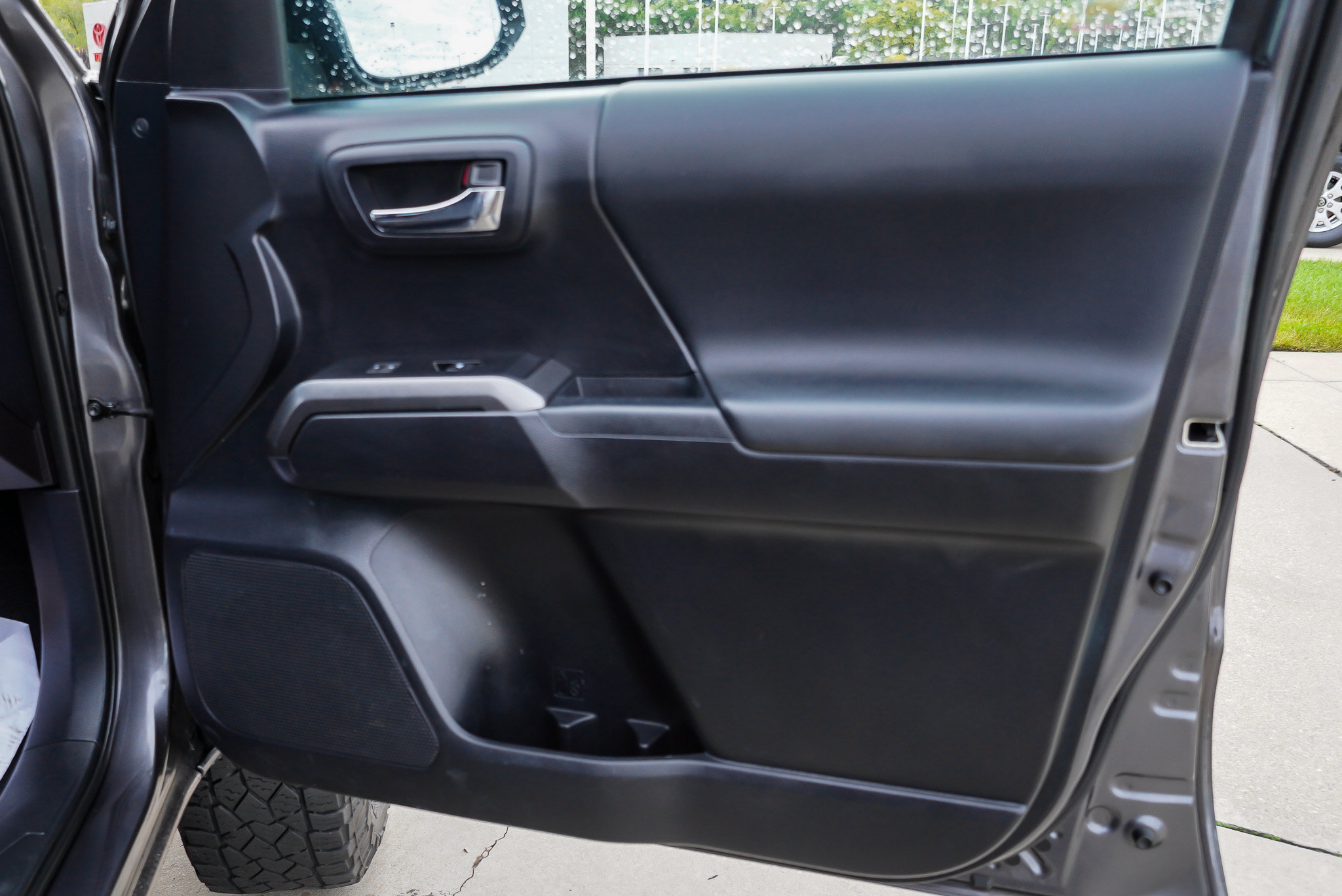 Certified 2019 Toyota Tacoma TRD Off-Road AWD/4WD image 26