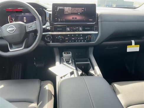 New 2026 Nissan Pathfinder SL w/ Cargo Package FWD image 22