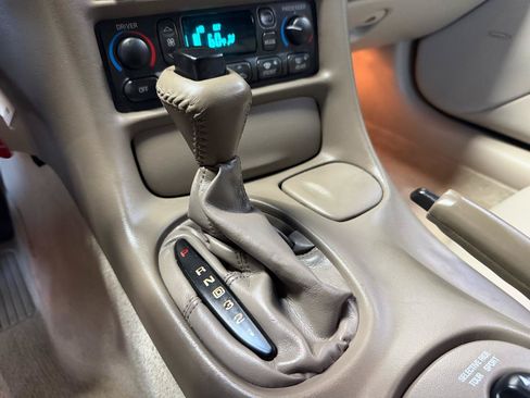 Used 2003 Chevrolet Corvette Coupe w/ Preferred Equipment Group RWD image 51
