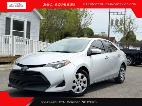 Used 2019 Toyota Corolla LE w/ Carpet Mat Package (TMS) FWD image 1