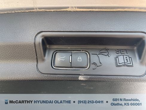 Used 2020 Ford Explorer Limited image 25