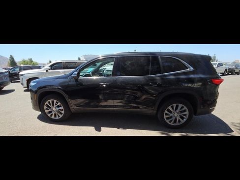 Used 2025 Buick Enclave Preferred FWD image 9