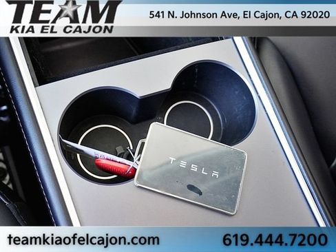 Used 2022 Tesla Model Y Long Range AWD/4WD image 37
