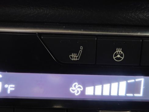 Used 2020 Nissan Sentra SR w/ Premium Package FWD image 26