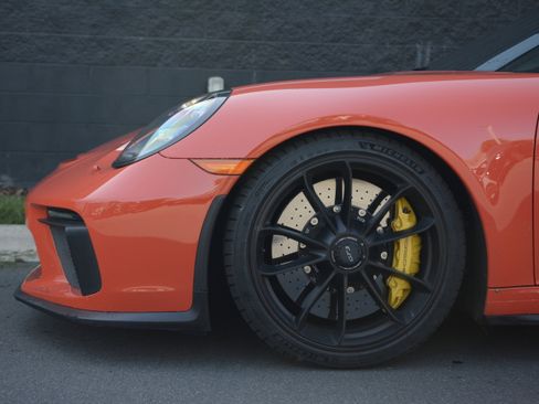 Certified 2018 Porsche 911 GT3 image 29