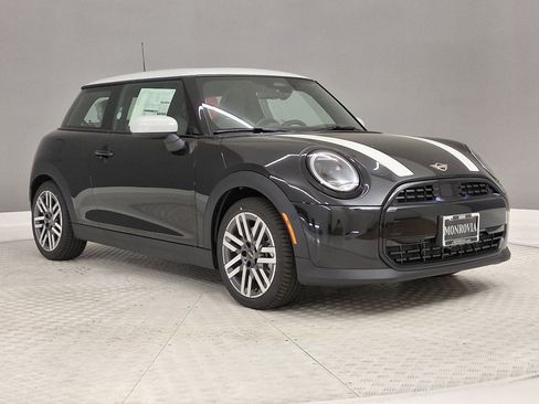 New 2026 MINI Cooper 2-Door Hardtop FWD image 5