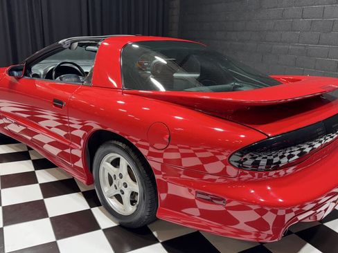 Used 1995 Pontiac Firebird Trans Am image 2