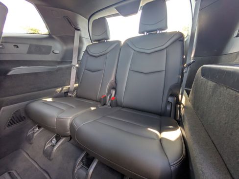 Used 2024 Cadillac XT6 Luxury image 9