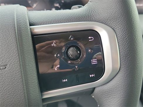 New 2025 Nissan Armada SV image 11