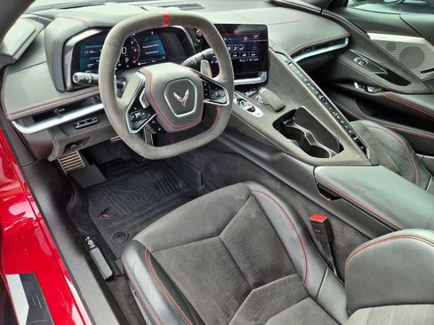 Used 2022 Chevrolet Corvette 3LT w/ Z51 Performance Package image 2