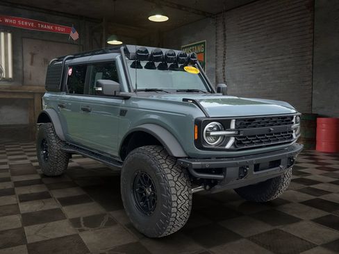 New 2025 Ford Bronco Badlands AWD/4WD image 2