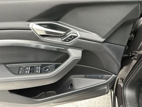 Used 2024 Audi Q8 e-tron Premium image 13