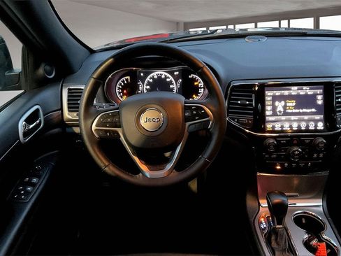 Used 2022 Jeep Grand Cherokee Laredo X image 8