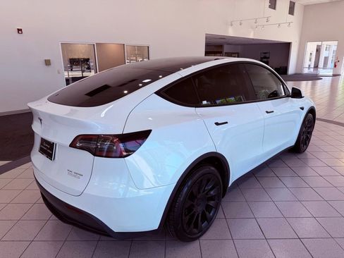Used 2023 Tesla Model Y Long Range AWD/4WD image 14