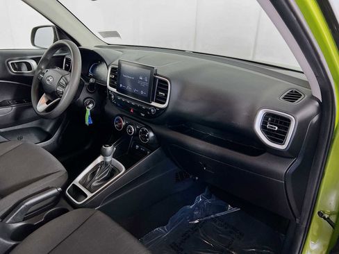 Certified 2024 Hyundai Venue SE image 27