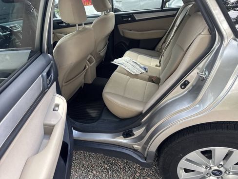 Used 2016 Subaru Outback 2.5i Premium AWD/4WD image 16