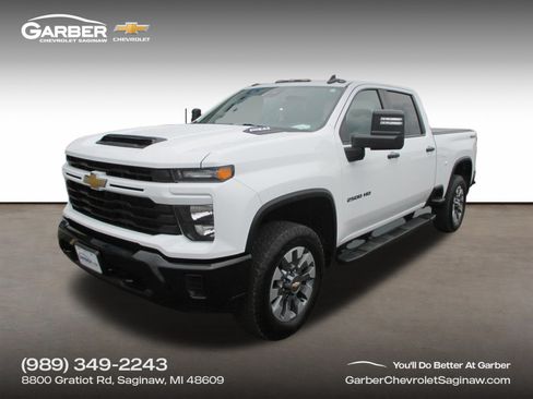 Used 2024 Chevrolet Silverado 2500 Custom w/ Custom Value Package AWD/4WD image 1