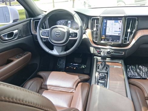 Used 2021 Volvo XC60 T5 Inscription w/ Advanced Package FWD image 10