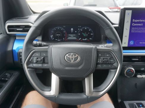 Used 2025 Toyota Tacoma TRD Off-Road AWD/4WD image 3