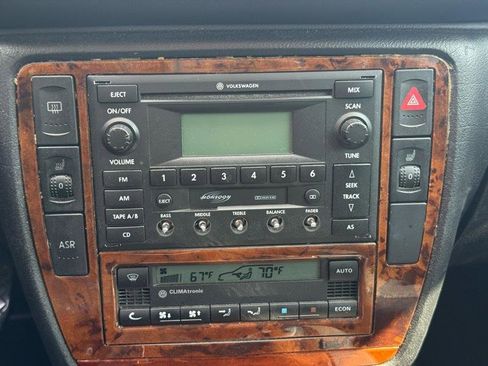 Used 2003 Volkswagen Passat GLX image 18