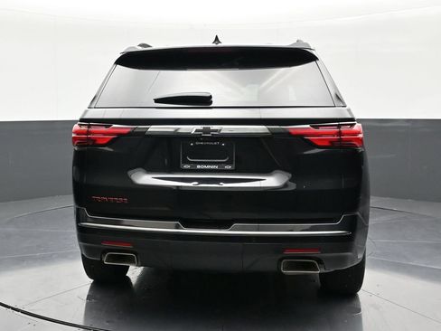 Used 2023 Chevrolet Traverse Premier w/ Redline Edition FWD image 4