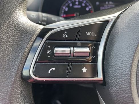 Used 2023 Kia Forte LXS image 19