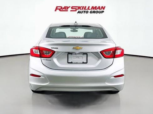 Used 2019 Chevrolet Cruze LS w/ LS Convenience Package FWD image 6