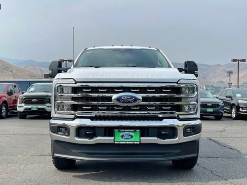New 2026 Ford F250 Lariat w/ FX4 Off-Road Package AWD/4WD image 6